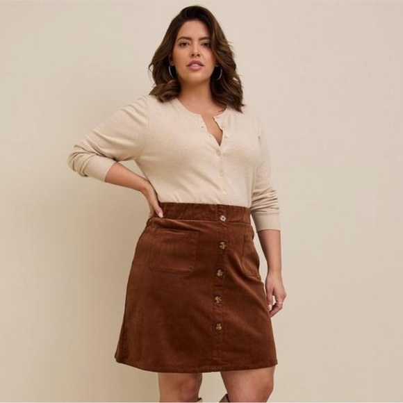 TORRID MINI CORDUROY BUTTON-FRONT SKIR - Picture 1 of 6